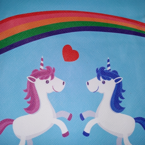 Crossbody Bag Adjustable Strap 4.75" X 6" Unicorn print Zip Close NEW - Picture 11 of 15